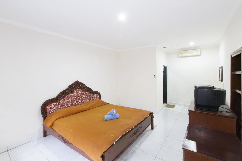 Surya Tropical Kuta Hotel Кута Стая снимка